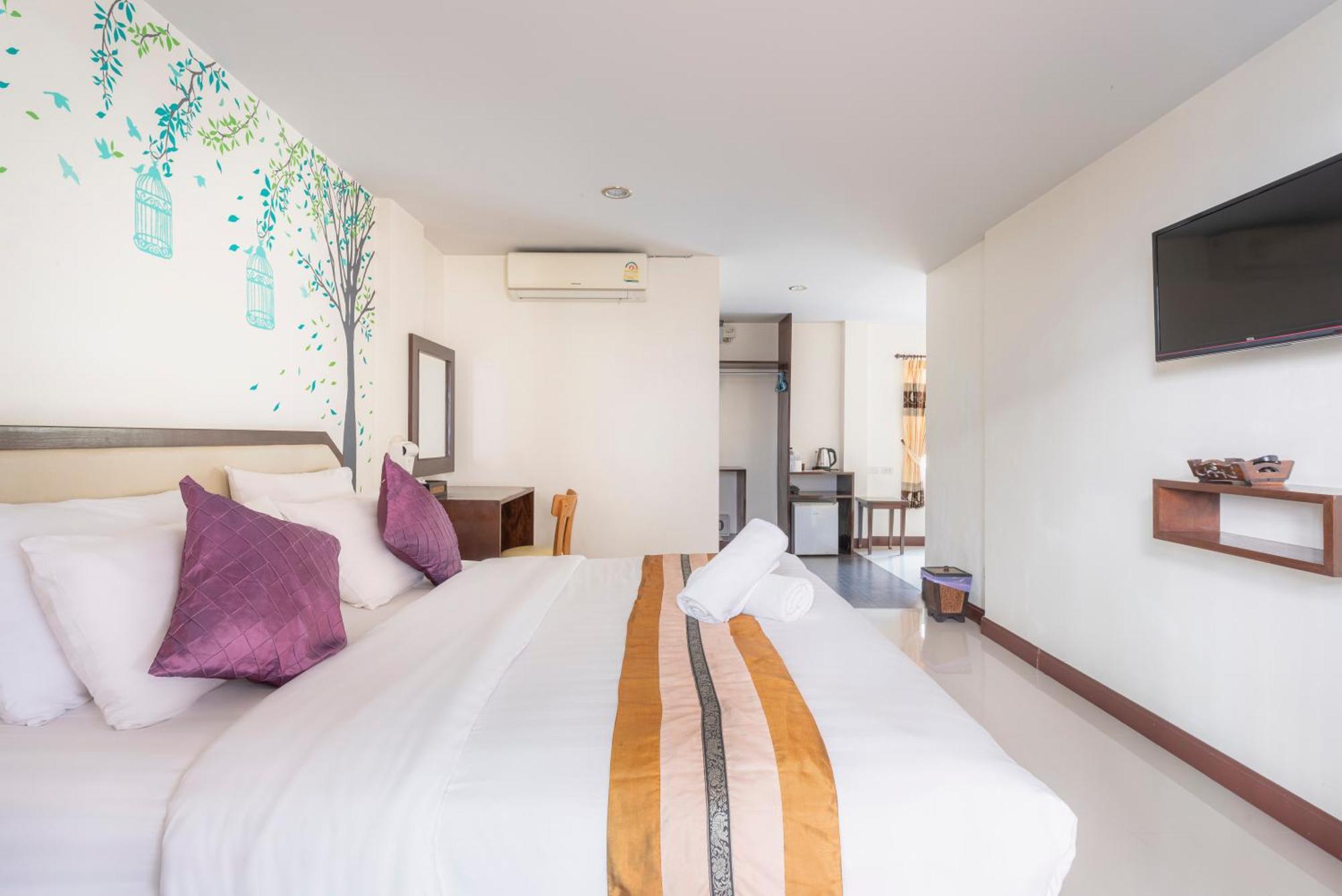 Отель Manee Cool Mueang Чиангмай Экстерьер фото