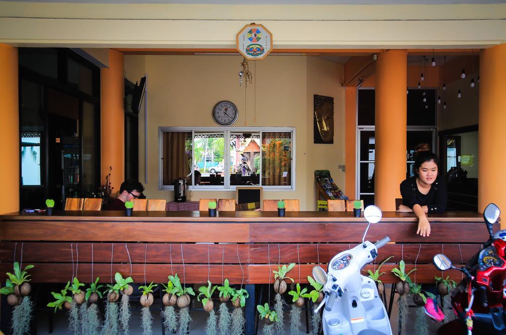 Отель Manee Cool Mueang Чиангмай Экстерьер фото